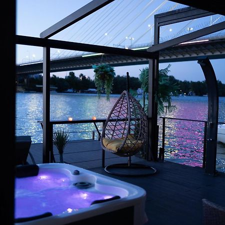 Ada Moment Splav- Kuca Na Reci Beograd- Floating House On Sava River ,Beograd Eksteriør bilde