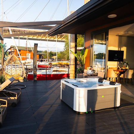 Ada Moment Splav- Kuca Na Reci Beograd- Floating House On Sava River ,Beograd Eksteriør bilde
